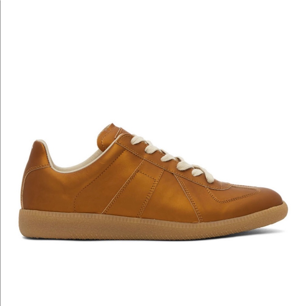 Color bronze. Size 44.5 IT/11.5 US. 100% authentic